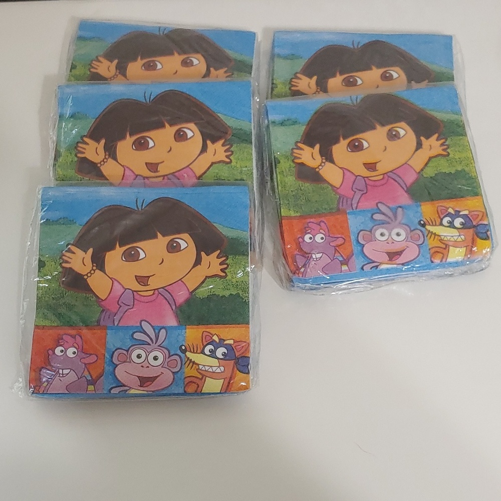 10 packages of Dora and Friends Beverage Napkins